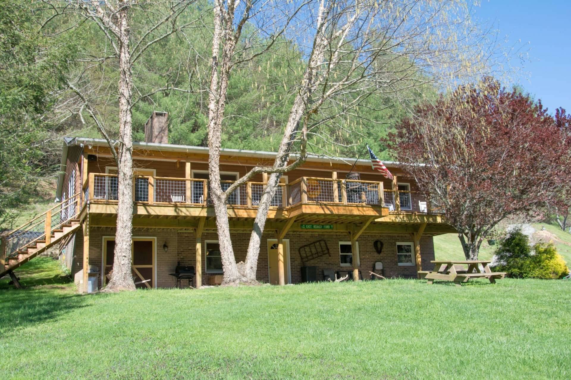 The full length back deck offers a wonderful place to enjoy the river views and entertain friends and family.