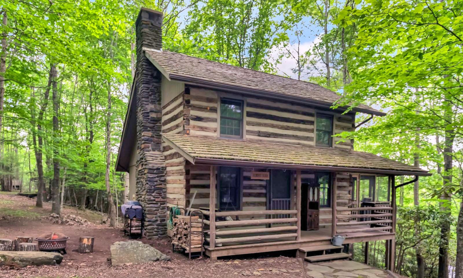 NC Stonebridge Antique Log Cabin