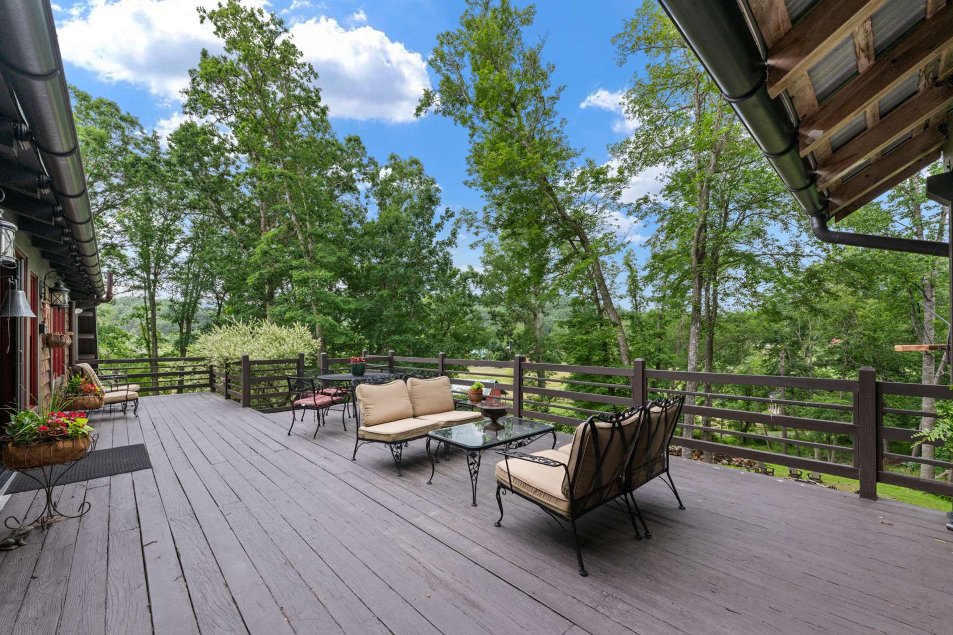Perfect for hosting everything from intimate dinners to lively neighborhood soirées.