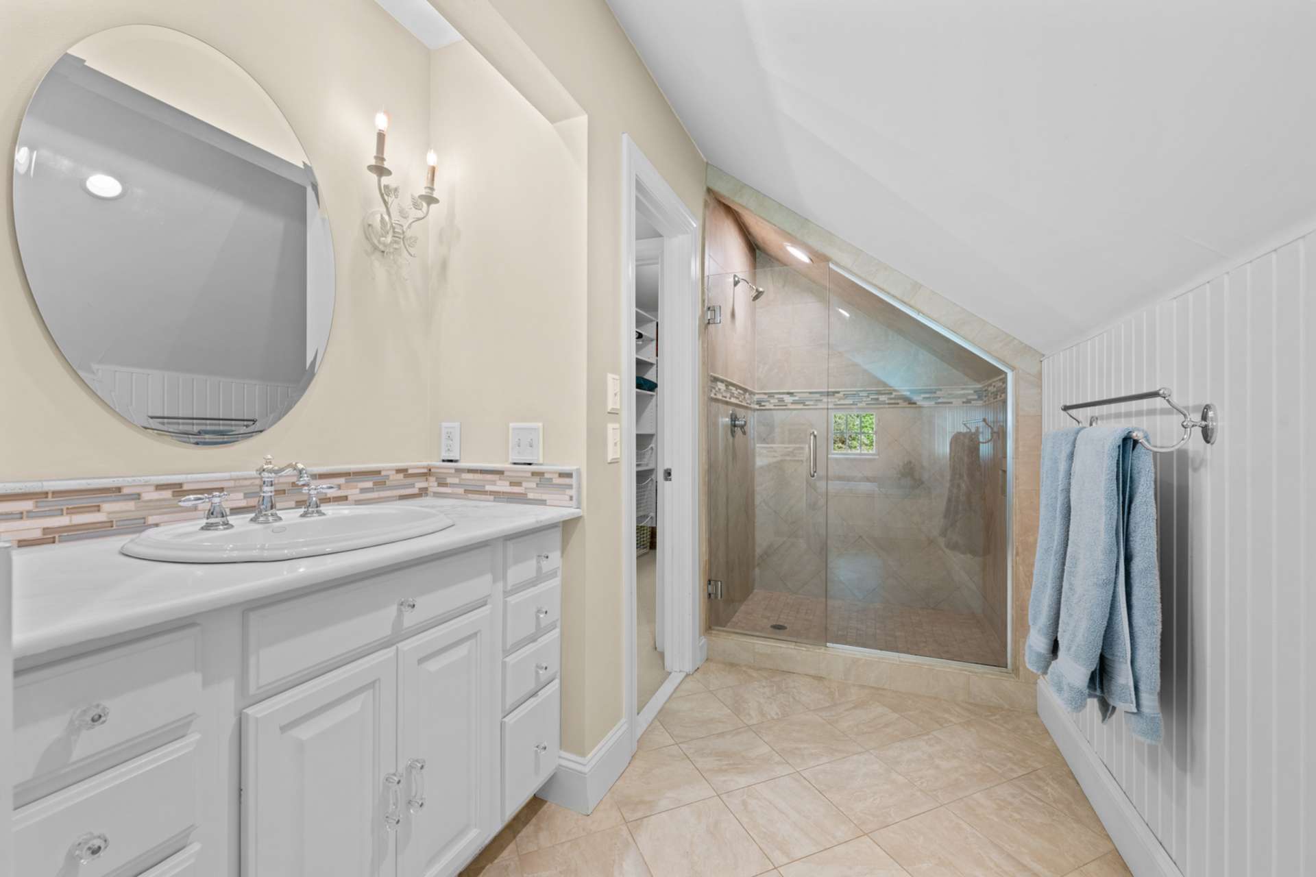 A tiled shower for when time is short but comfort still matters.