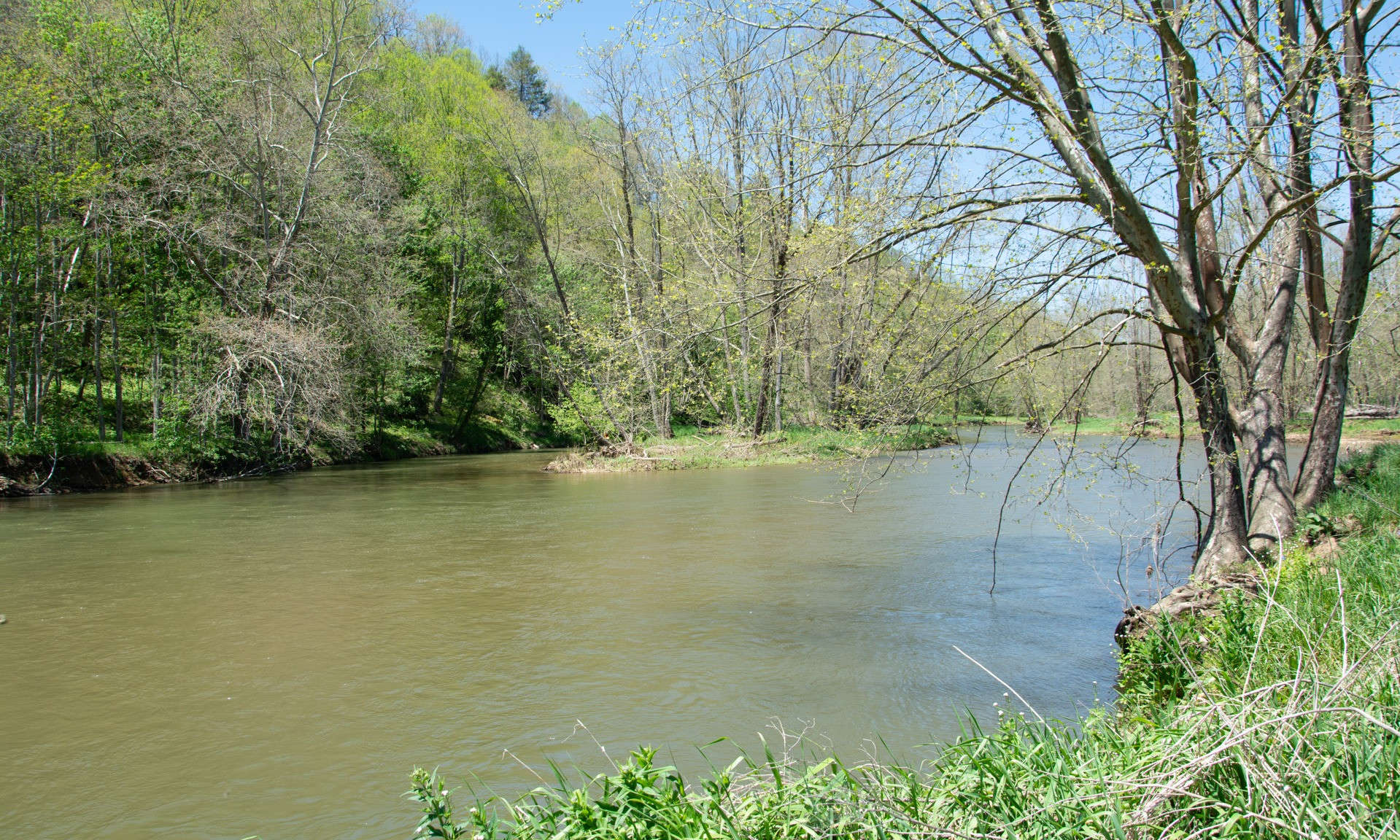 North Fork New River Home Site  located in the Crumpler area of  Ashe County, NC.