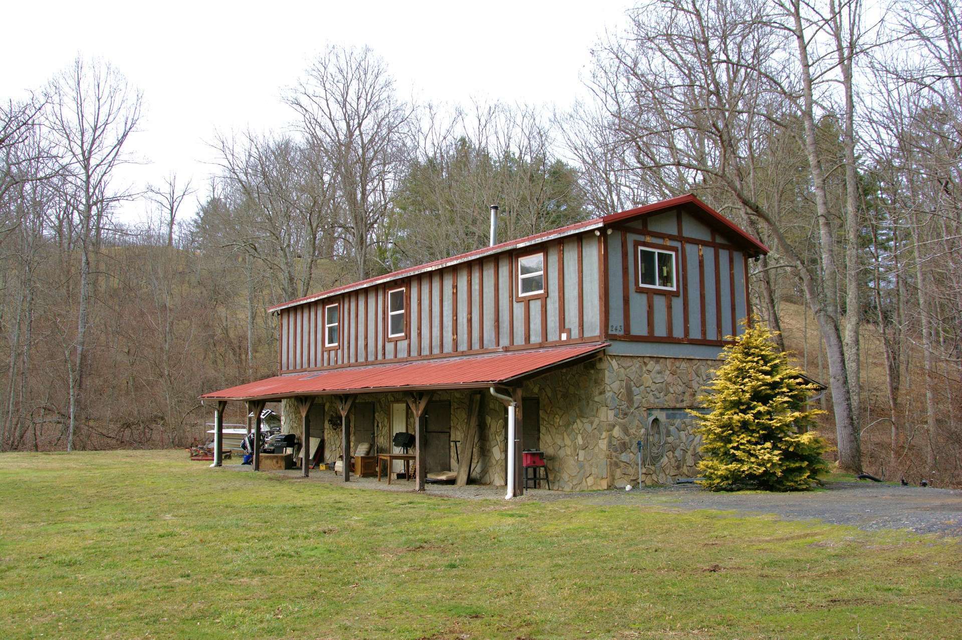 One of the barns has finished living quarters overhead for guests or bunkhouse.