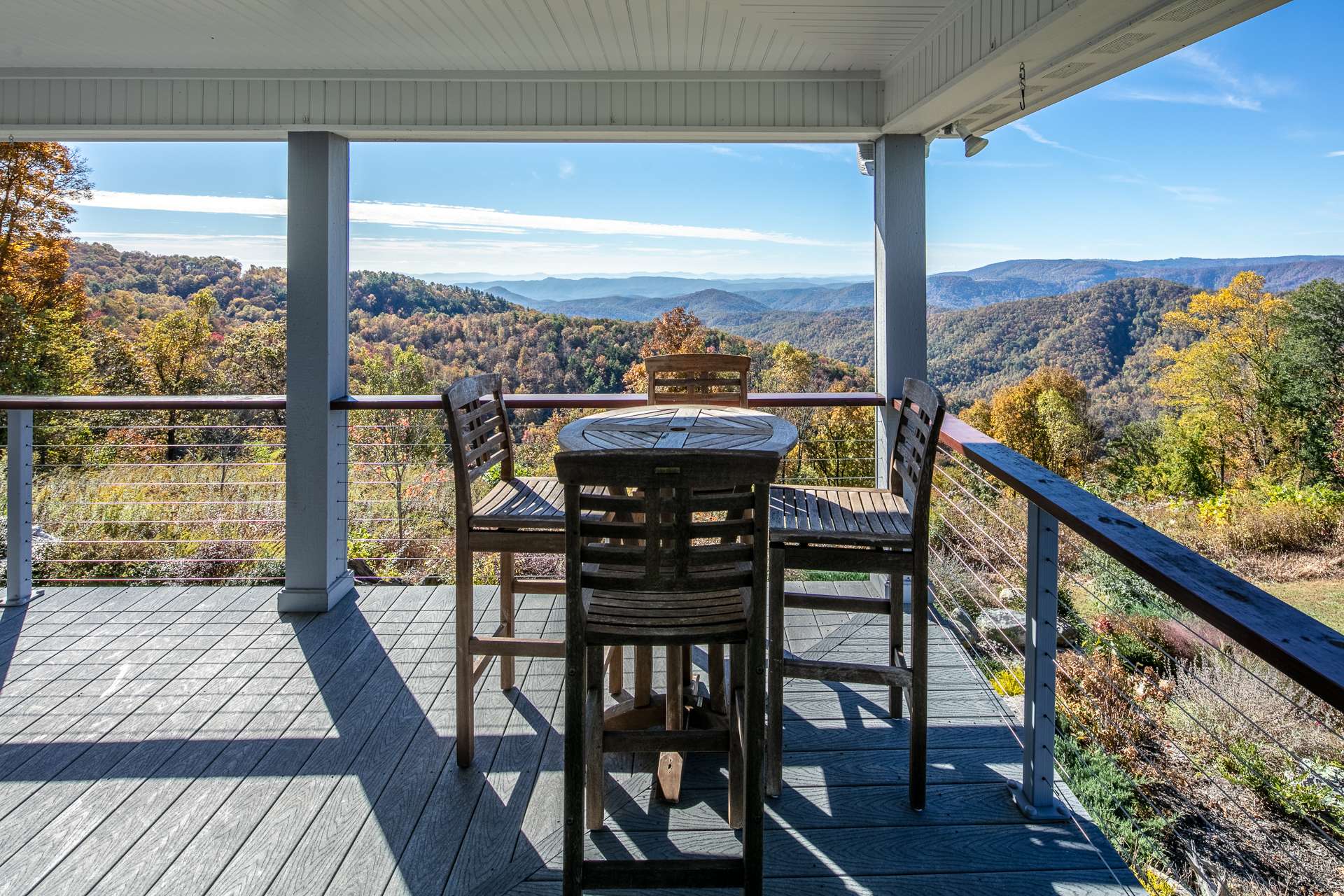 What a beautiful spot to enjoy alfresco dining with sunbeams during the day and layers of stars at night.