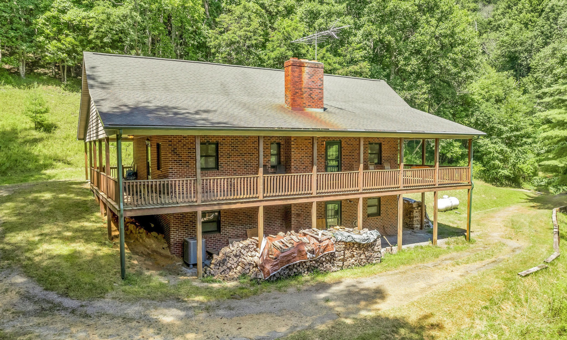 Private Home with Acreage Virginia Mountains