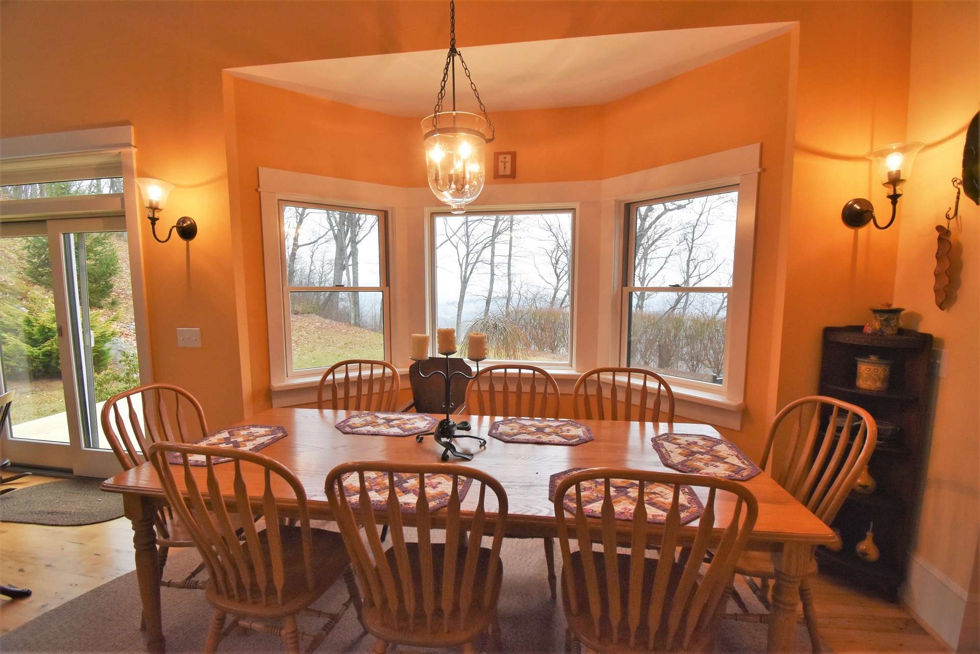You and your dinner guests will enjoy the views while dining indoors.