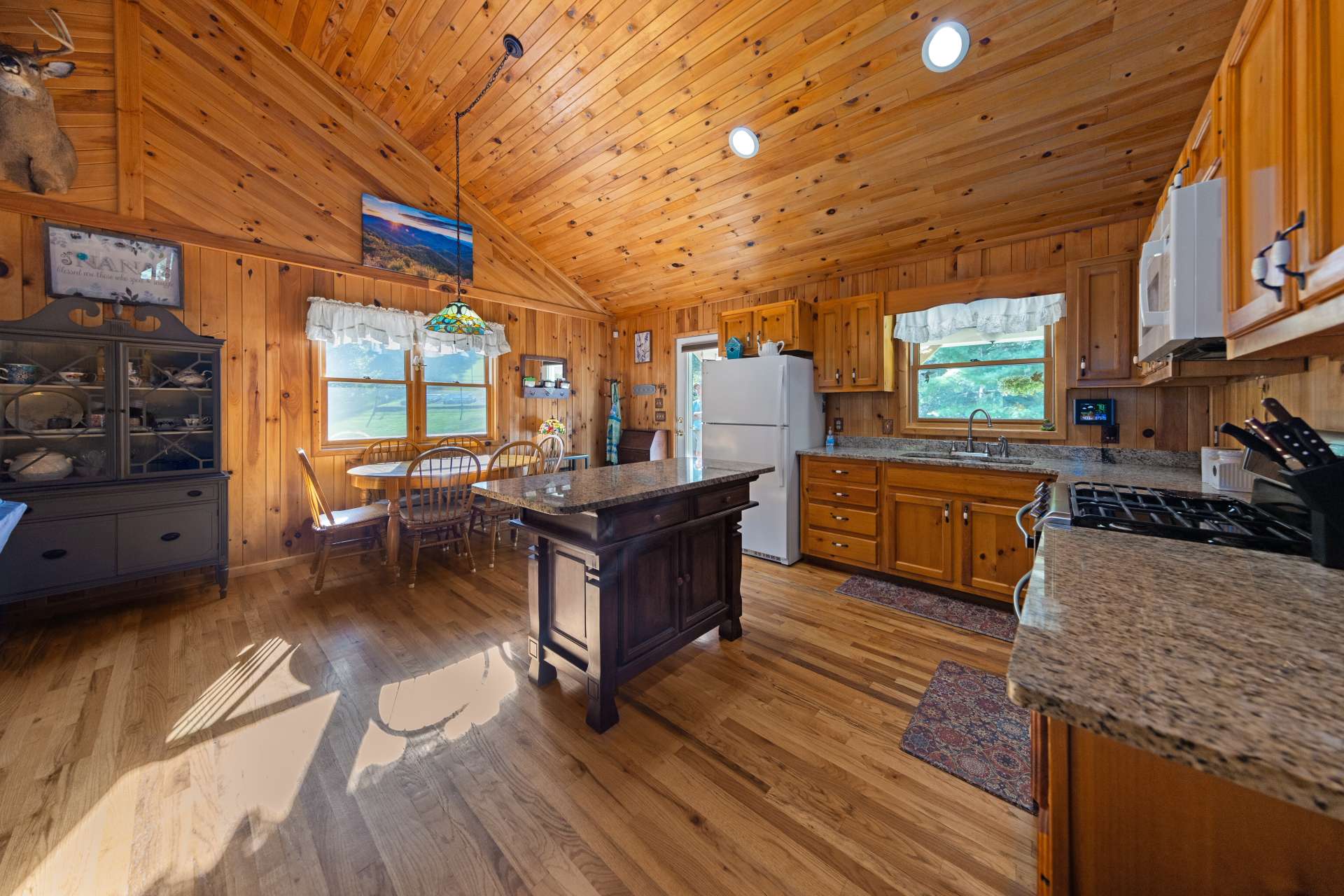 Plenty of room for help in the kitchen