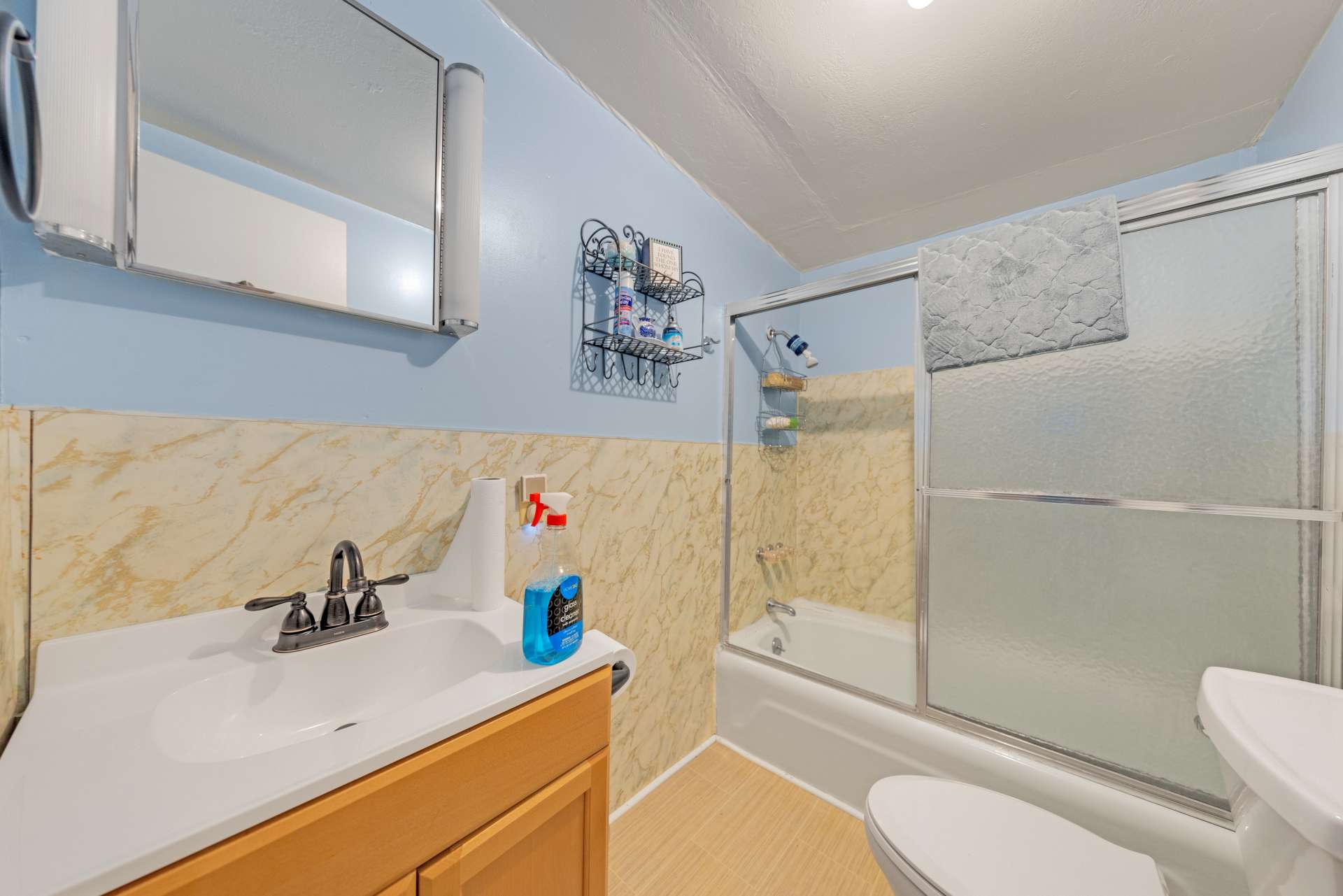 Guest Cottage Bath