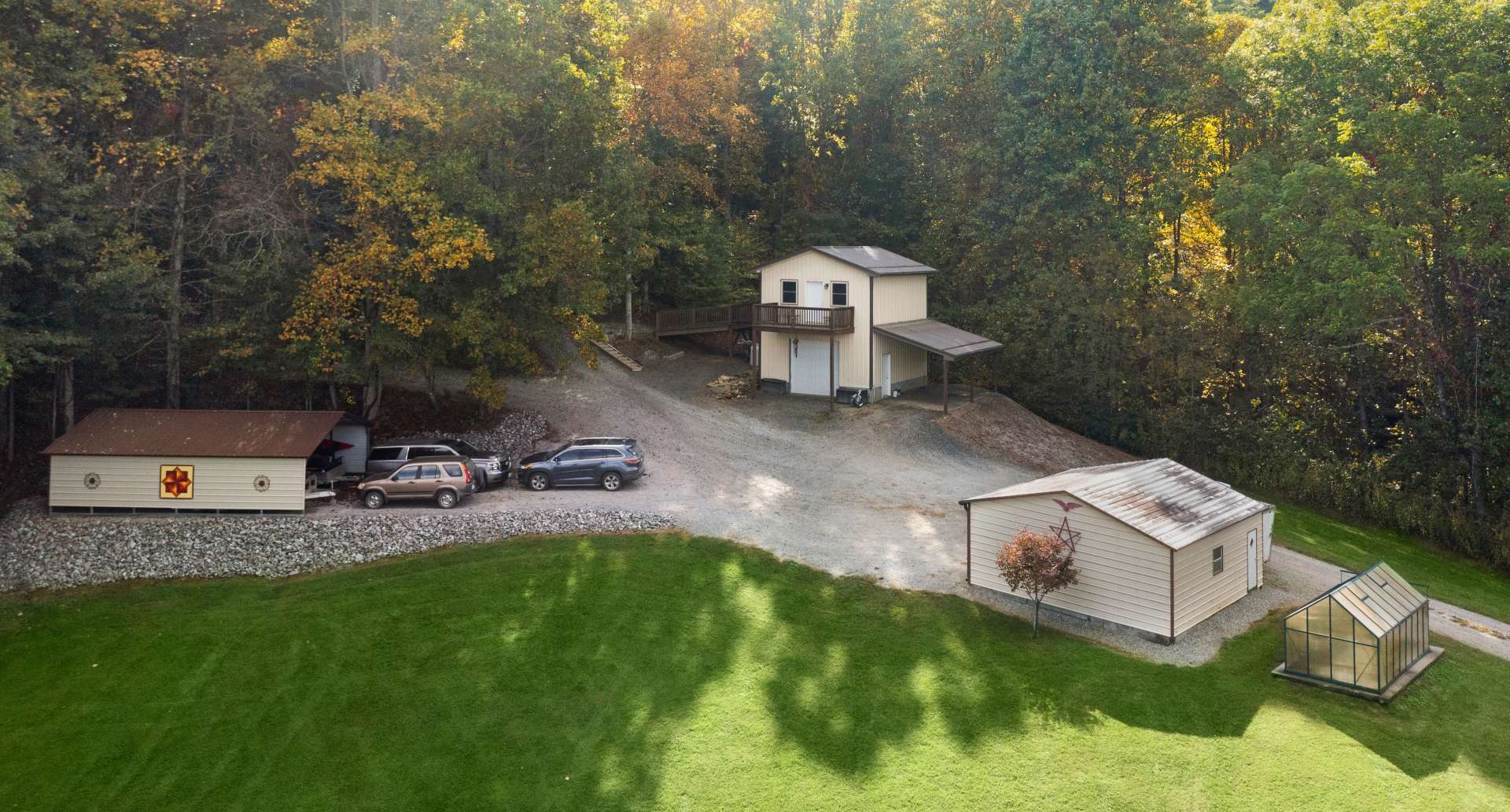 Multiple garages and storage space