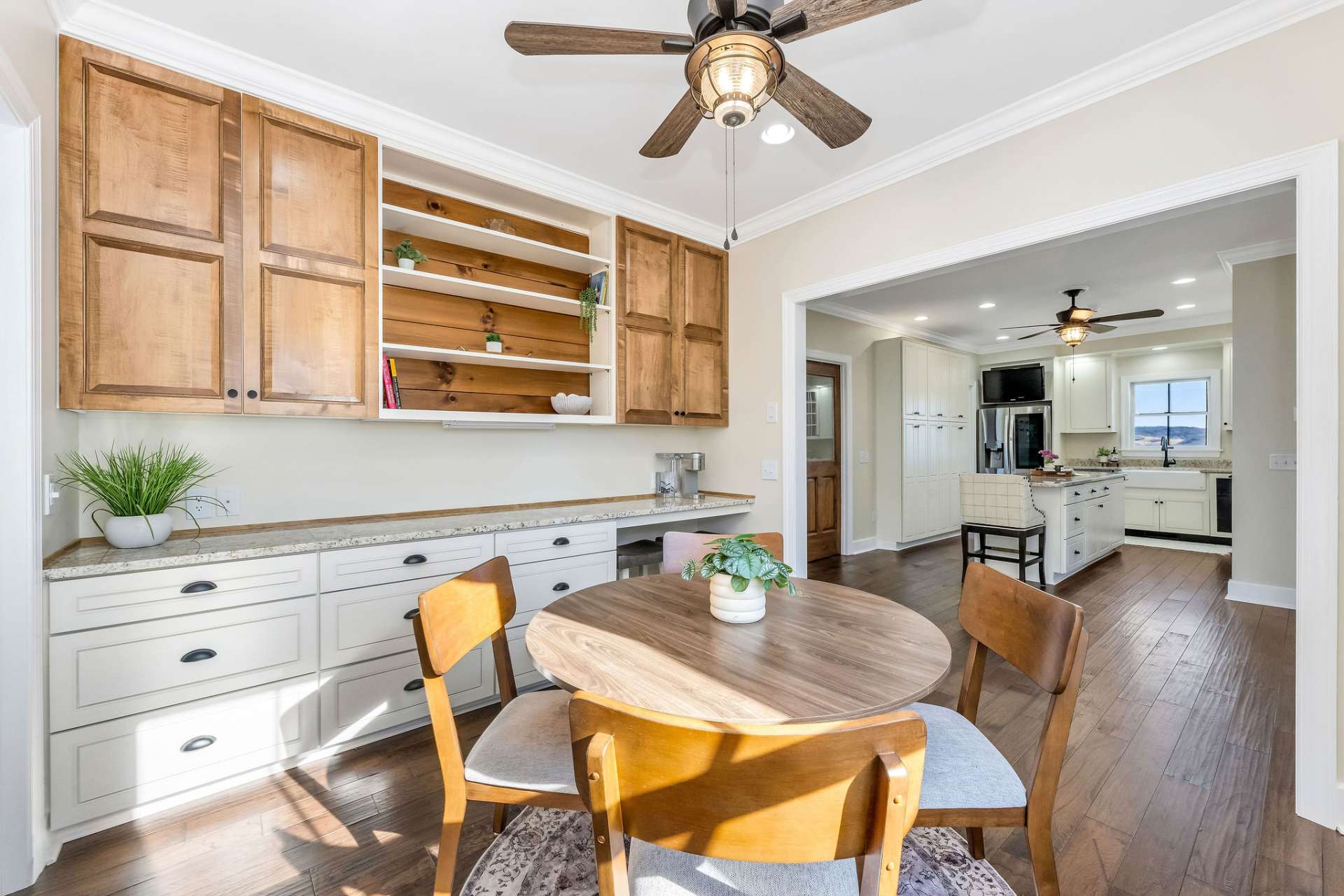 A bright, flexible space well-suited for serving and entertaining. The countertop seating is perfect for homework or catching up on paperwork.