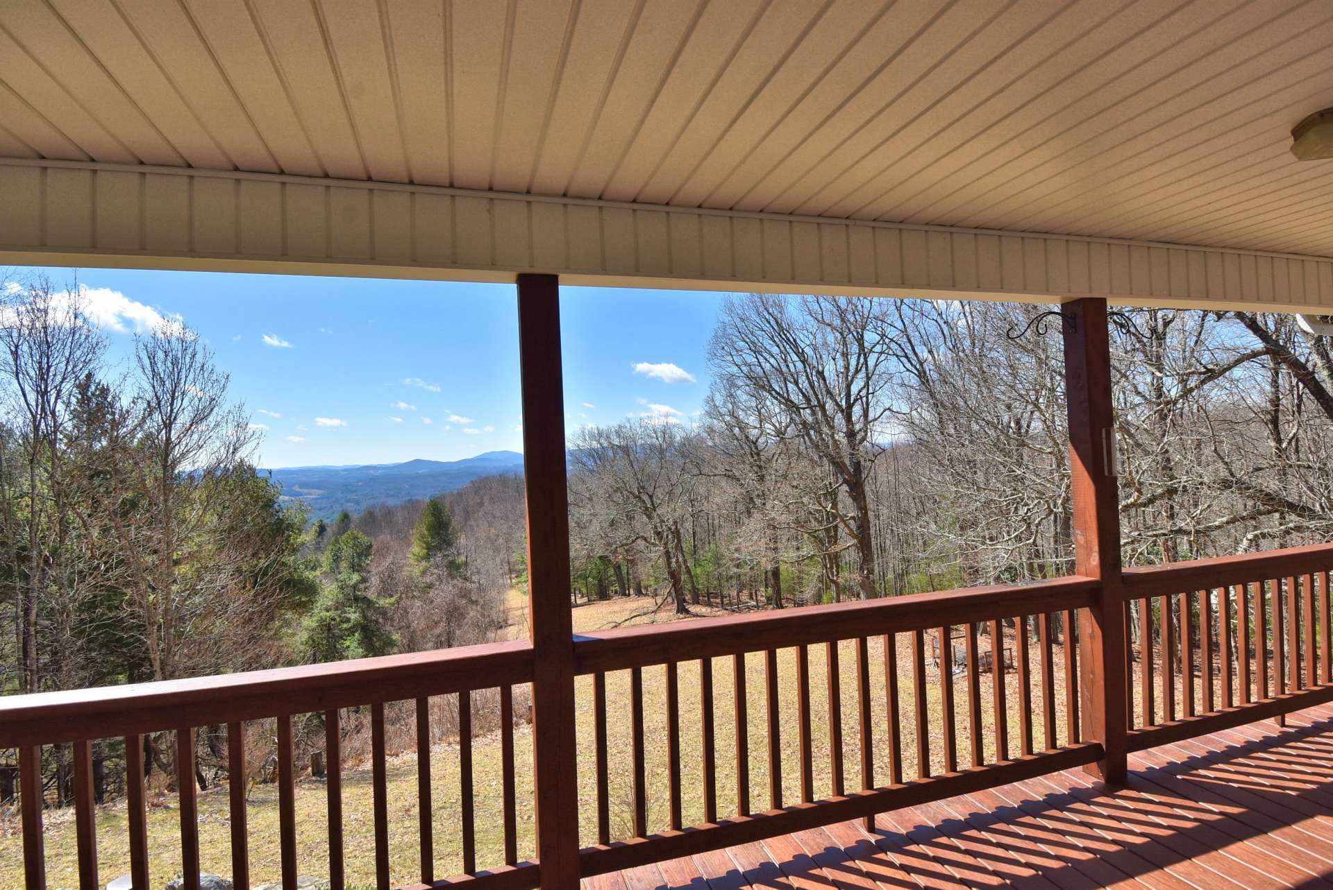 You will enjoy the wildlife that call this mountain home. You can almost hear the rustling of the leaves as a young whitetail strolls through the forest that surrounds this property.