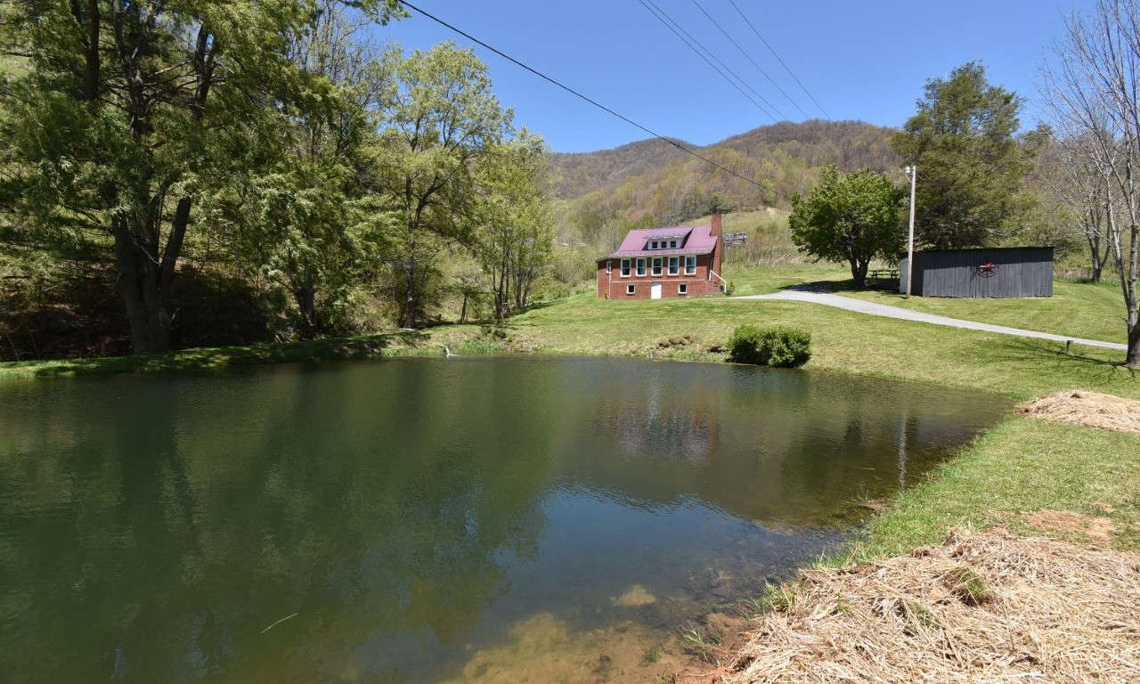 Charming 1930s farmhouse with a modern flair!  This adorable 2-bedroom, 1-bath farmhouse has been totally renovated with major improvements throughout.