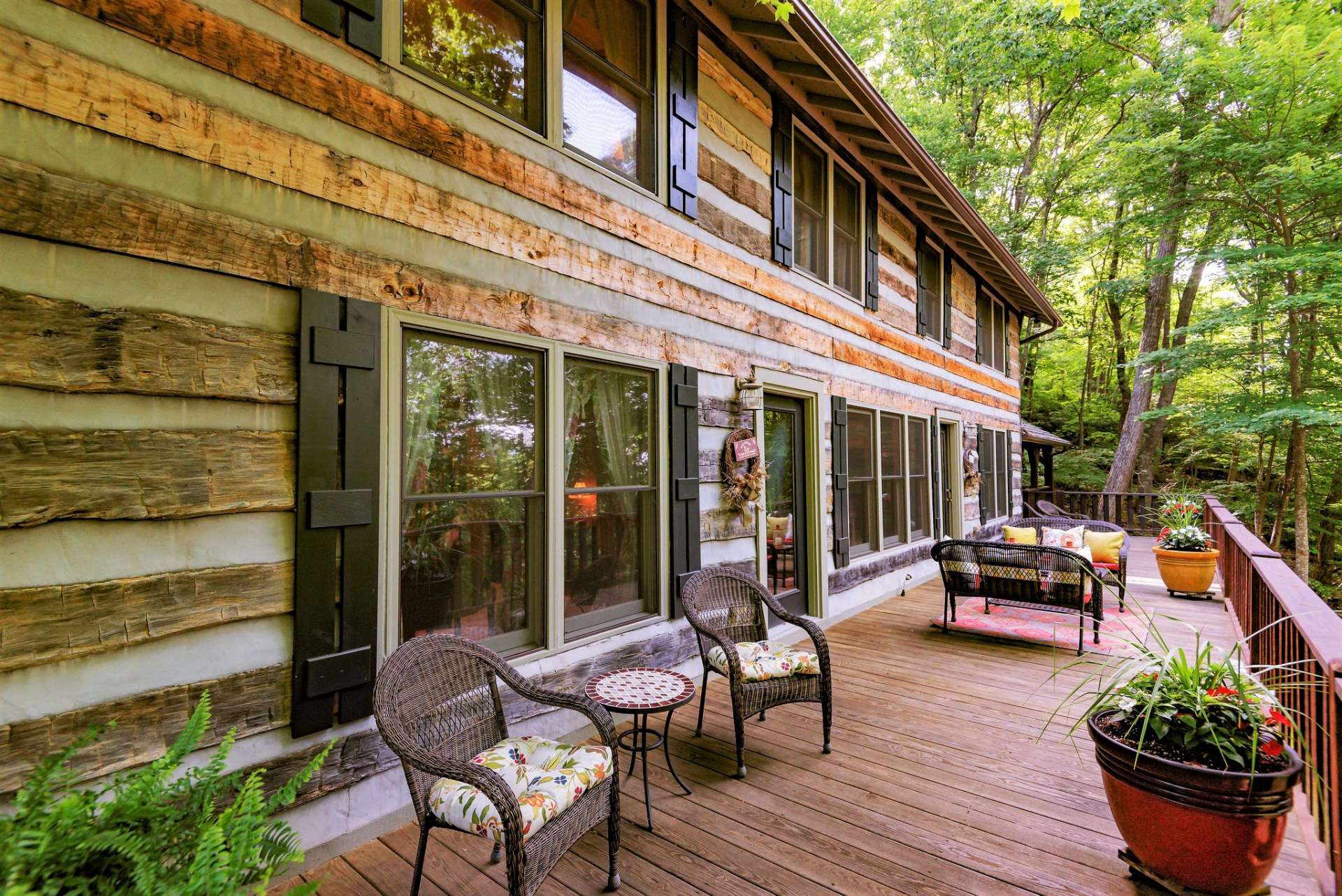 This uncovered deck measures an impressive 10X50 of grand entertaining space.