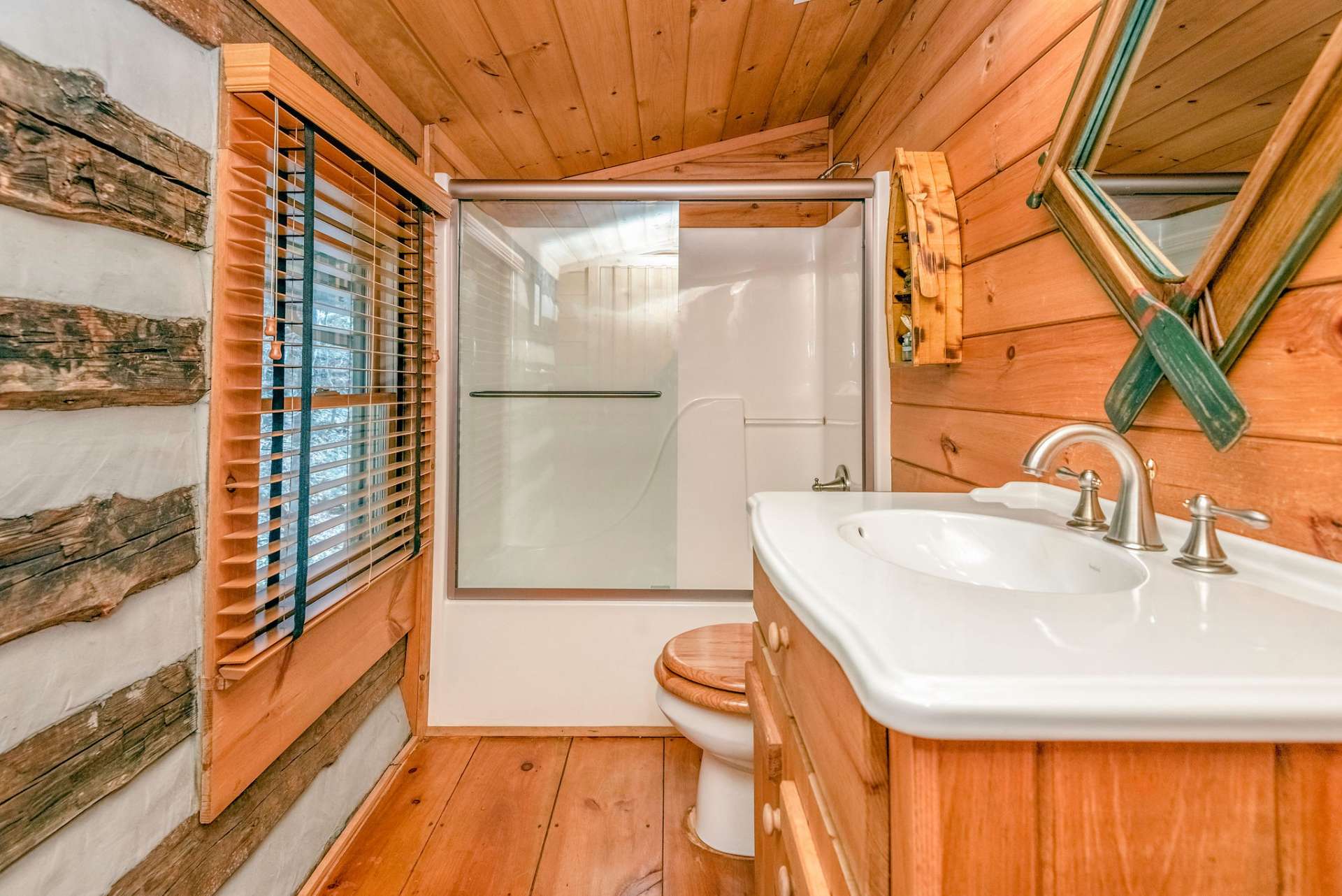 Upper level shared guest bath.