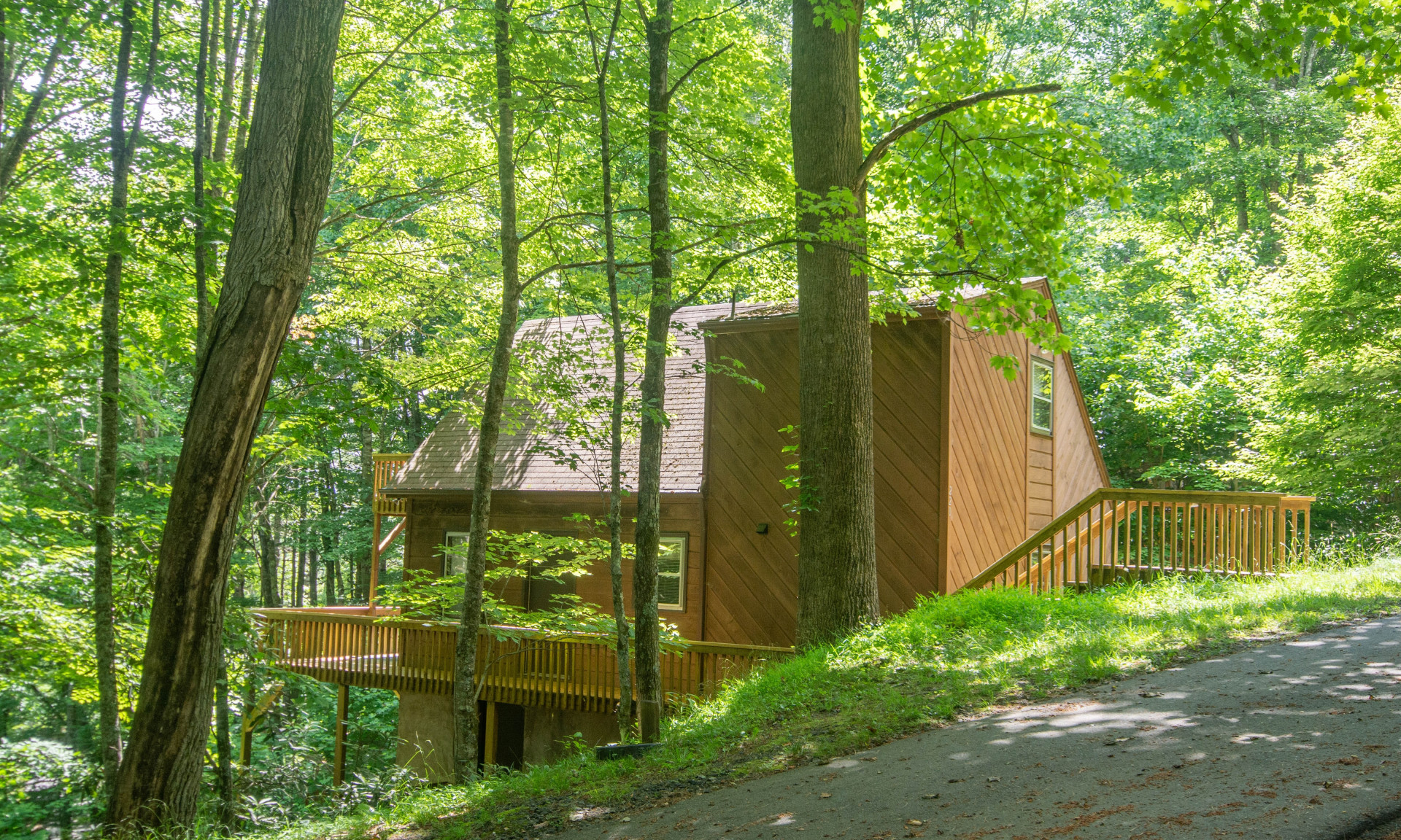 Southern Ashe County NC Mountain Chalet Fleetwood