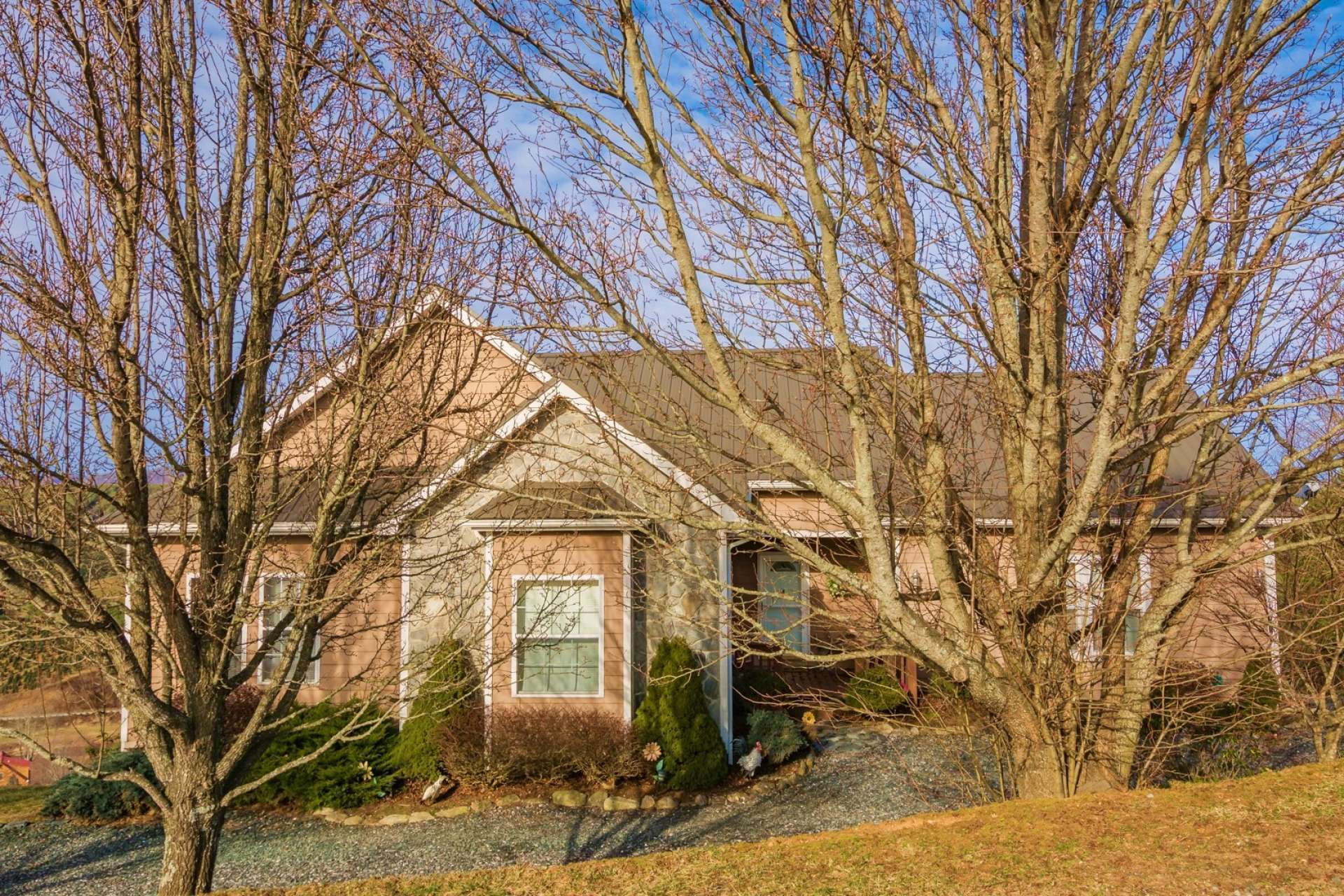 Green Meadows is a well established mountain community located in the Todd area of Southern Ashe County, the Heart of the High Country, and offering common access to the New River.