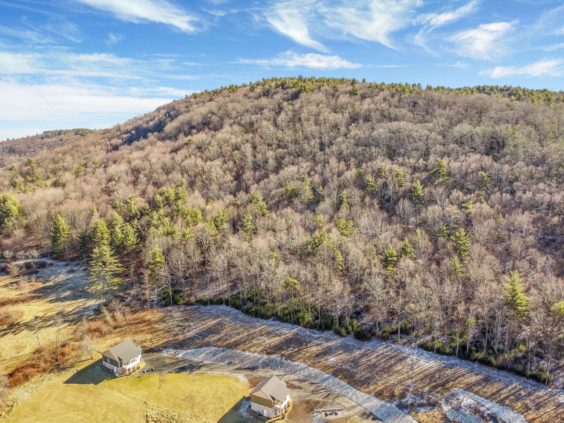 Upper 20 acres connects to the Blue Ridge Parkway.