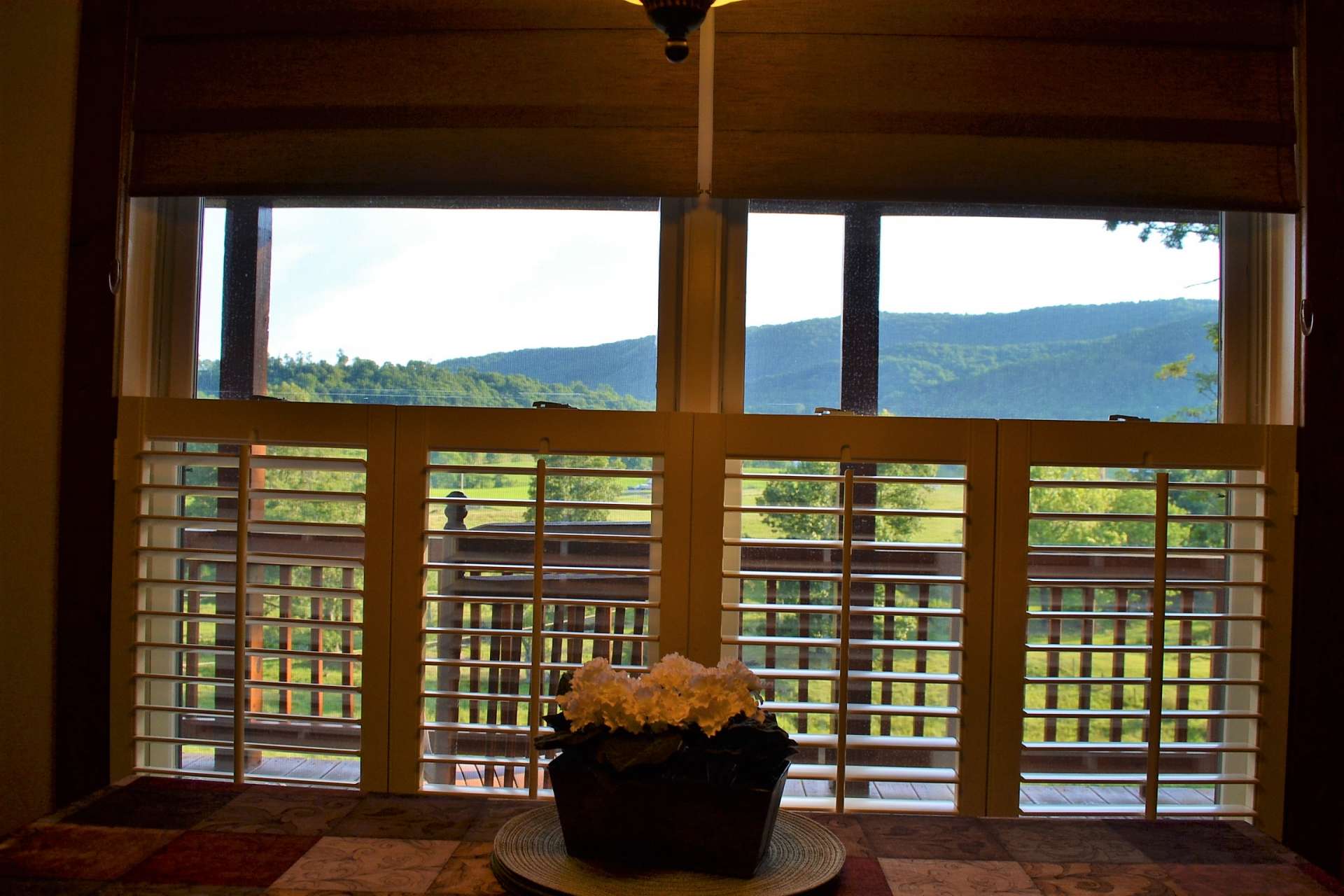 Lots of windows provide access to the views while dining indoors.