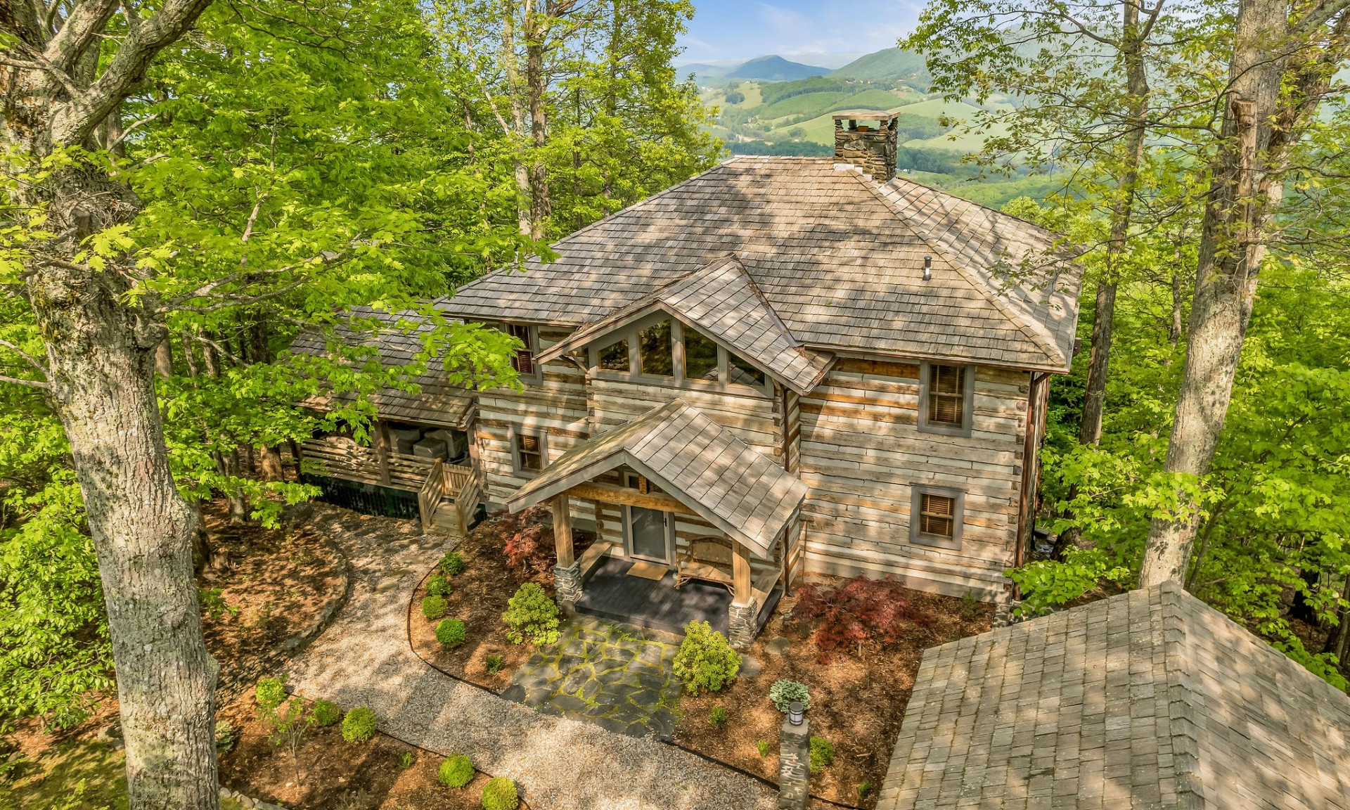 Unique Stonebridge Log Cabin NC Mountains