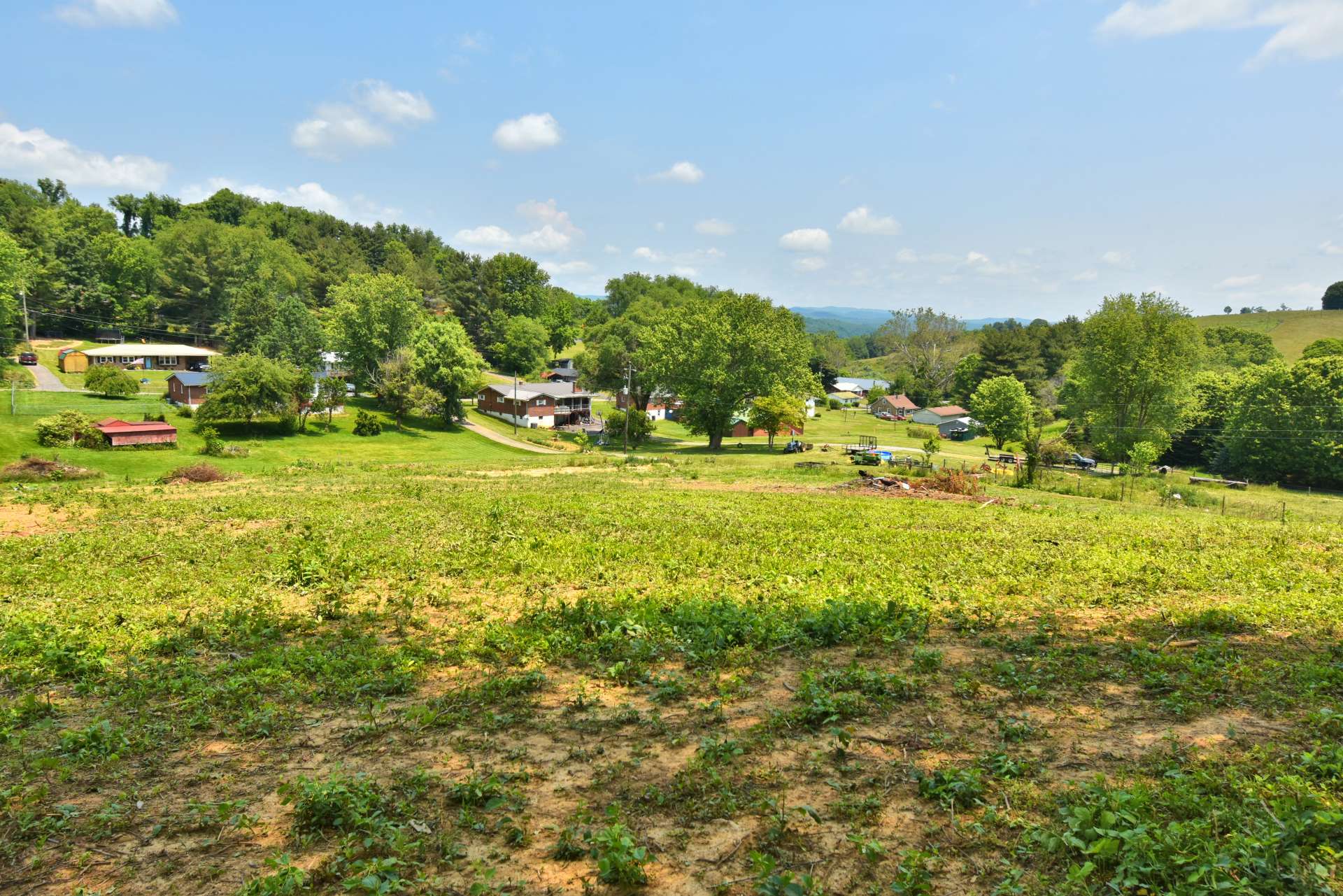 Nice homesite toward top of boundary with views.