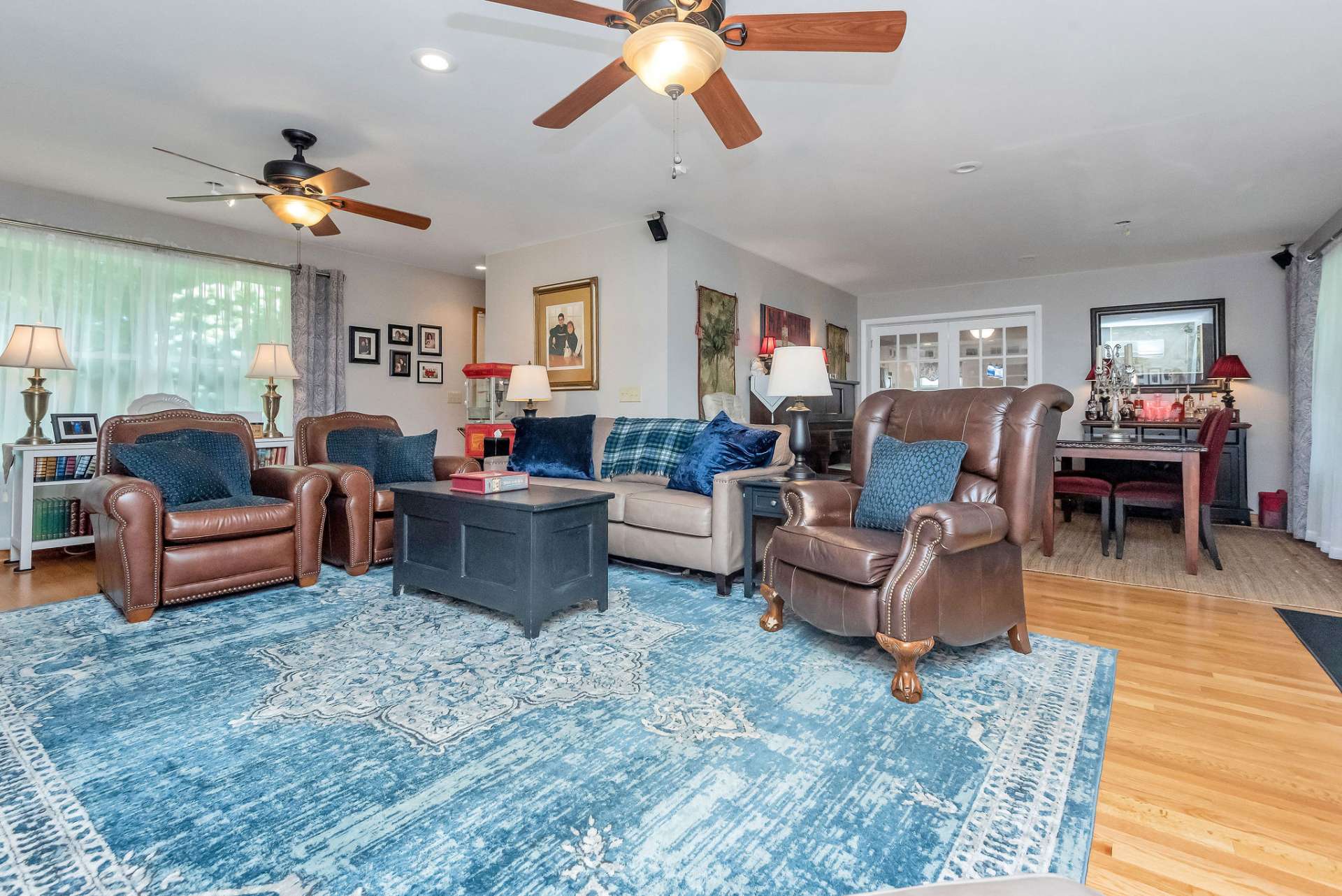 Easy transition from the living area to the dining and kitchen area.